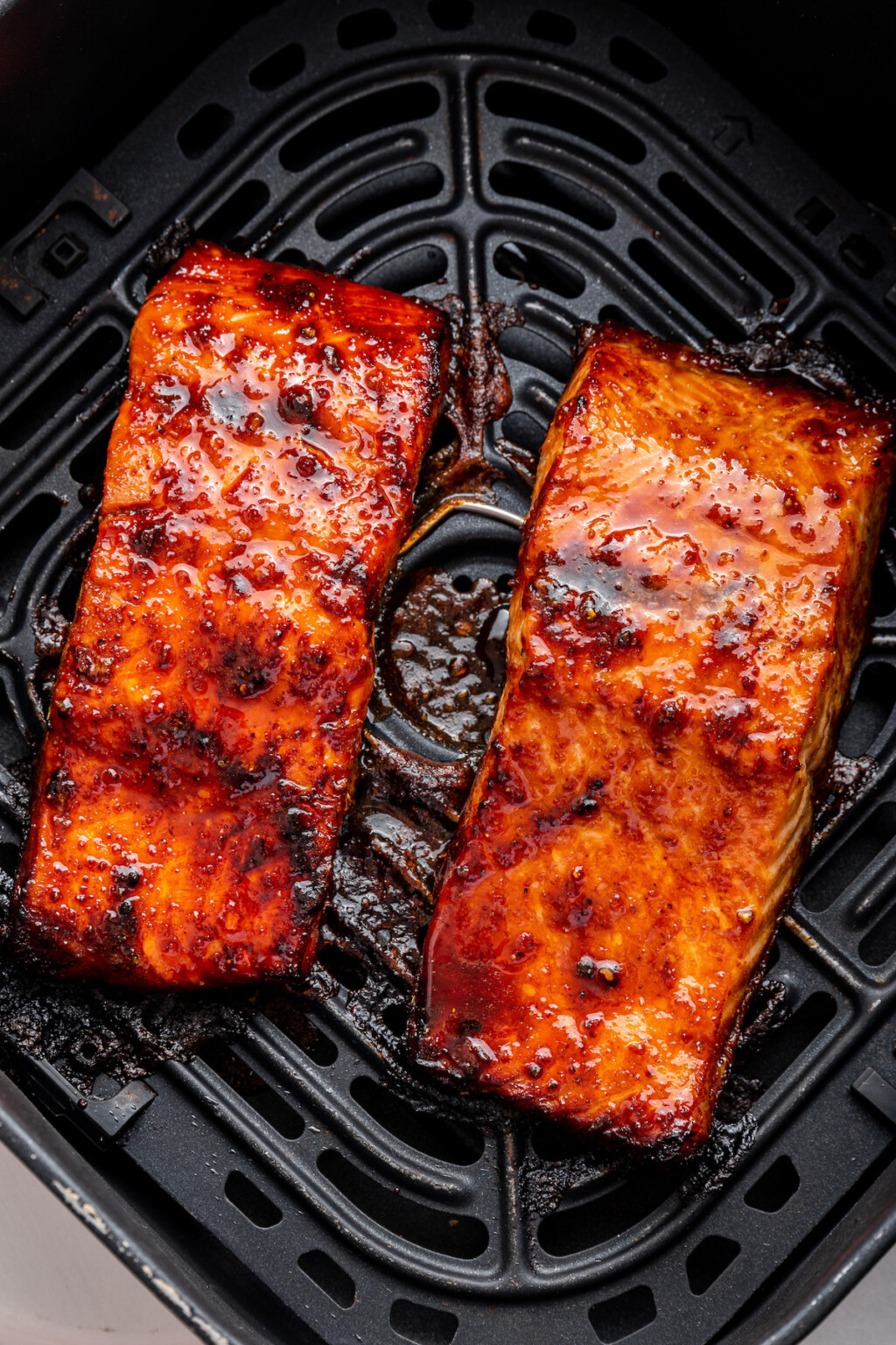 air-fryer-date-glazed-salmon-healthglowadvisor
