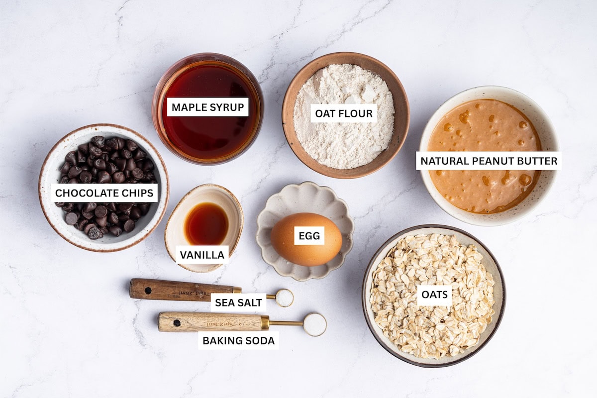 Chocolate chips, oat flour, maple syrup, peanut butter, egg, vanilla, sea salt, baking soda, oats, oat flour